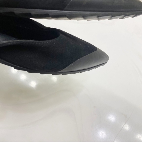 MONCLER Kitten Heels - Picture 3 of 11